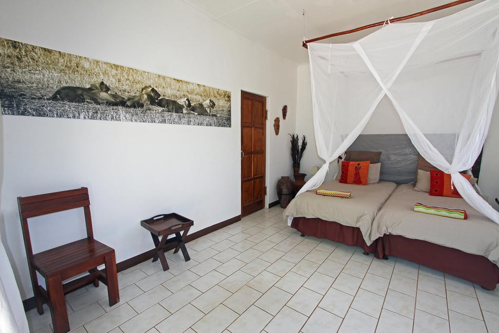 Normann Safari Bush Lodge Phalaborwa Eksteriør billede