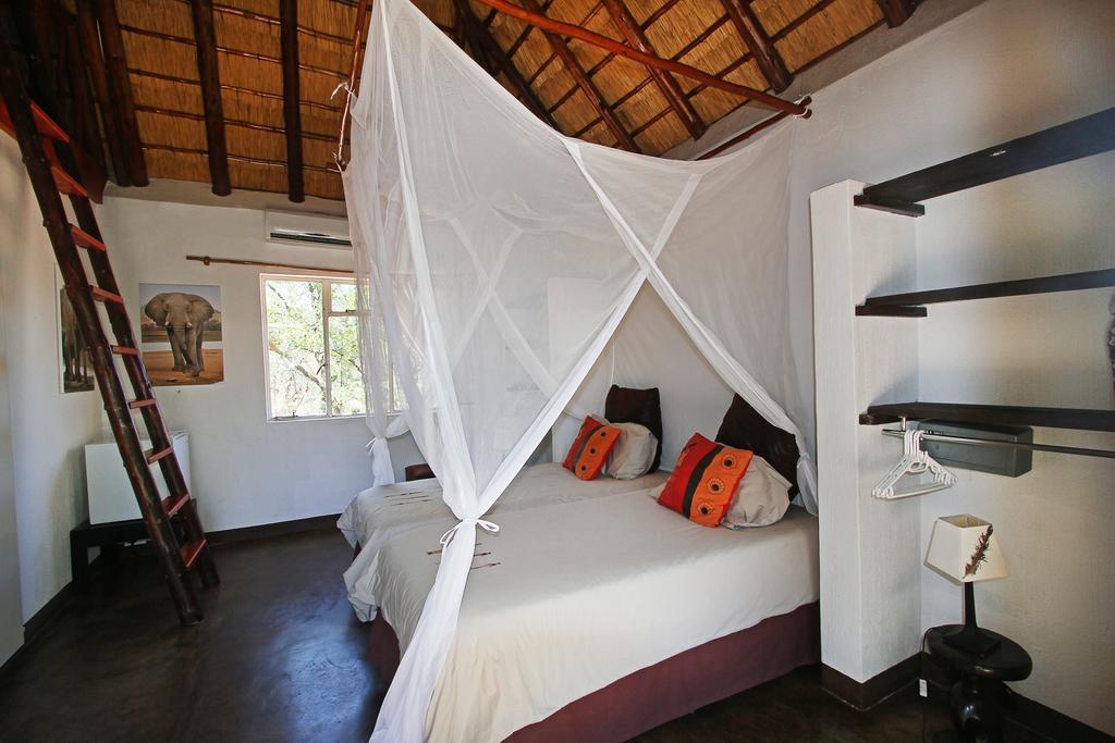 Normann Safari Bush Lodge Phalaborwa Eksteriør billede