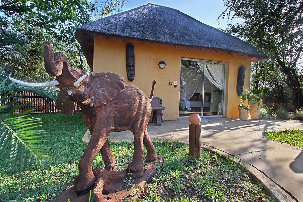 Normann Safari Bush Lodge Phalaborwa Eksteriør billede