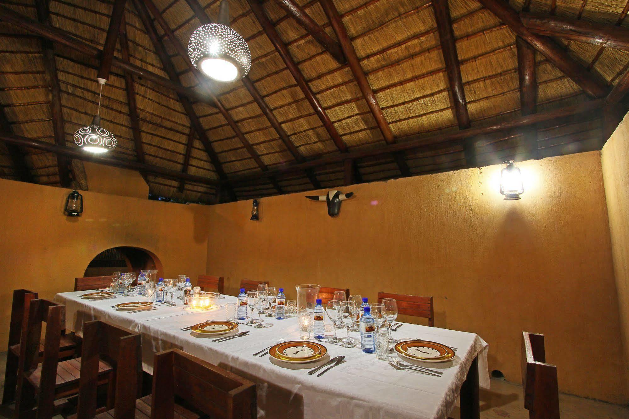 Normann Safari Bush Lodge Phalaborwa Eksteriør billede