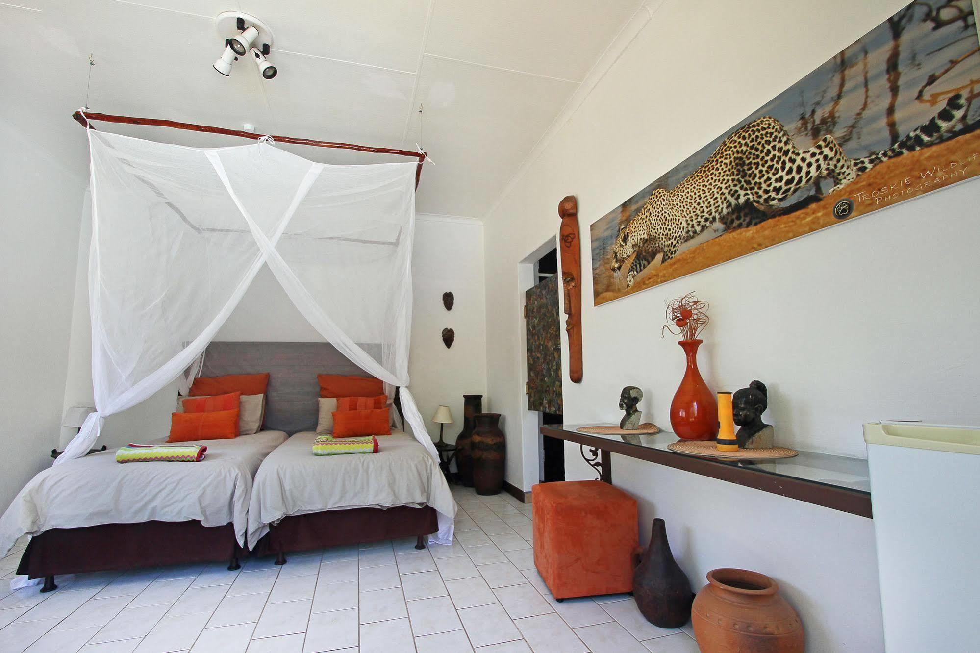 Normann Safari Bush Lodge Phalaborwa Eksteriør billede