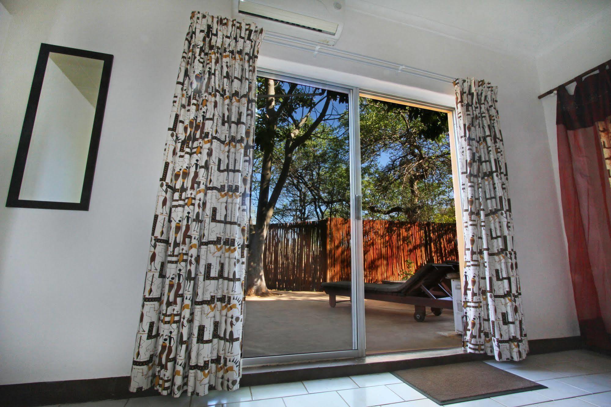 Normann Safari Bush Lodge Phalaborwa Eksteriør billede
